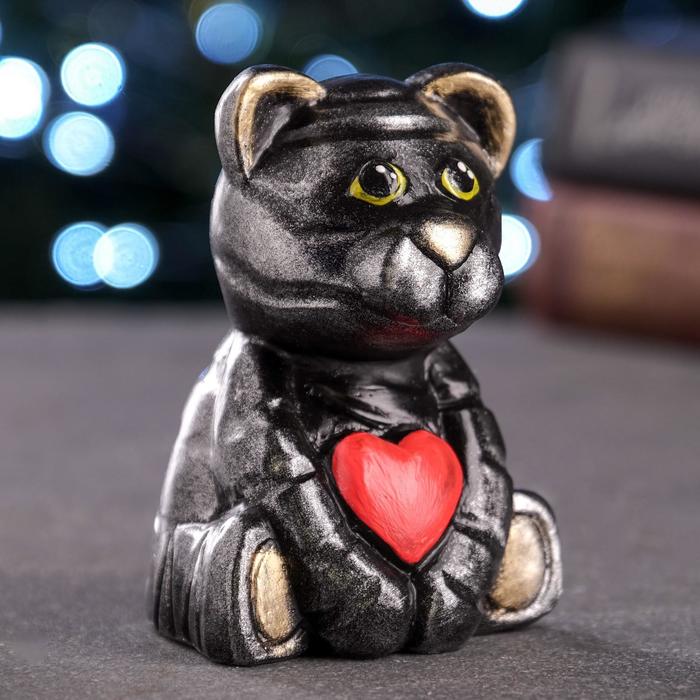 Фигура "Тигренок с сердцем" серебро, 7,5х7,5х10,5см
Фигура "Тигренок с сердцем" серебро, 7,5х7,5х10,5см