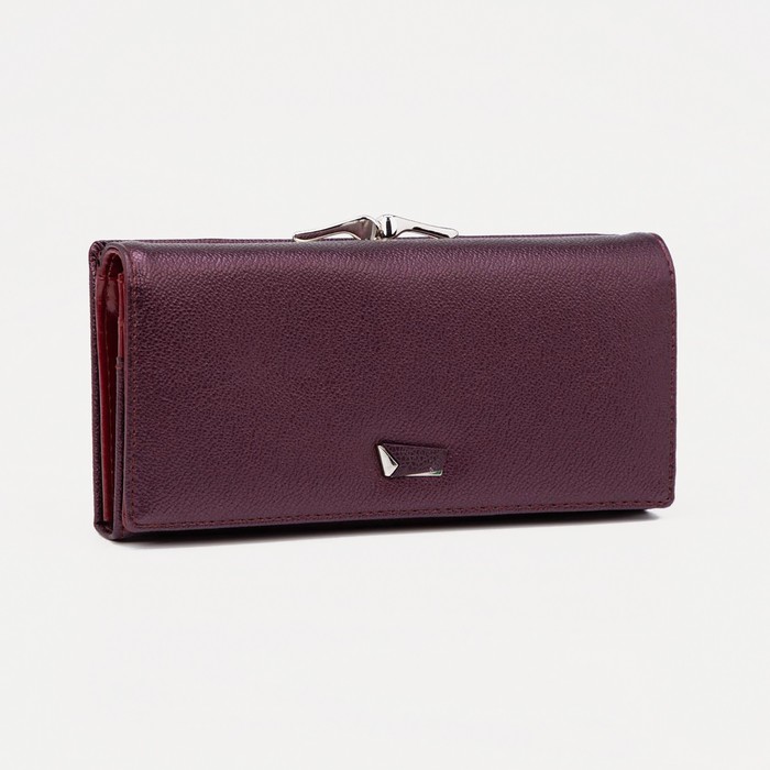 Кошелёк на магнитах, цвет фиолетовый
Кошелёк на магнитах, цвет фиолетовый