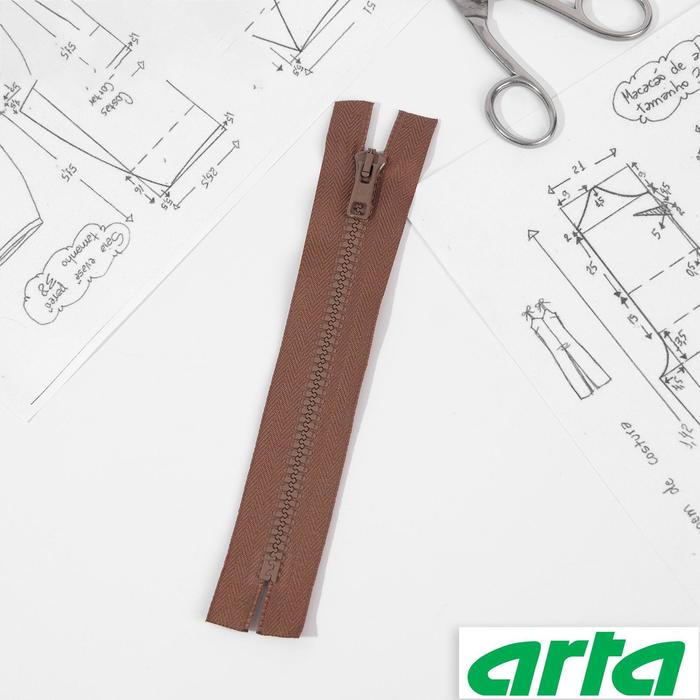 Молния «Трактор», №10, неразъёмная, замок автомат, 18 см, цвет бежевый №072 
Молния «Трактор», №10, неразъёмная, замок автомат, 18 см, цвет бежевый №072