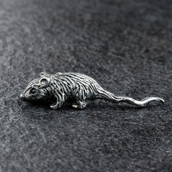 Сувенир кошельковый "Мышка", олово, 1,8x0,6x0,6 см 
Сувенир кошельковый "Мышка", олово, 1,8x0,6x0,6 см