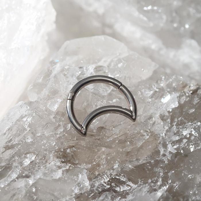 Пирсинг в нос (кликер) "Полумесяц", цвет серебро
Пирсинг в нос (кликер) "Полумесяц", цвет серебро