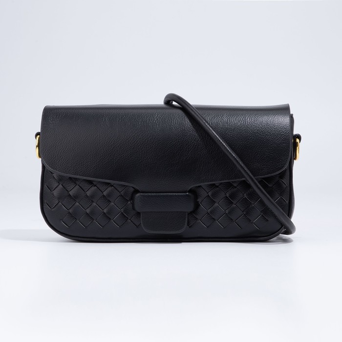 Сумка-мессенджер на клапане, длинный ремень, цвет чёрный
Сумка-мессенджер на клапане, длинный ремень, цвет чёрный