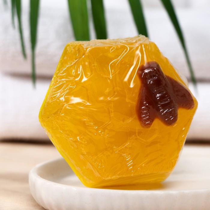 Мыло ручной работы «Медовое» с прополисом и маточным молочком, 70 г
Мыло ручной работы «Медовое» с прополисом и маточным молочком, 70 г