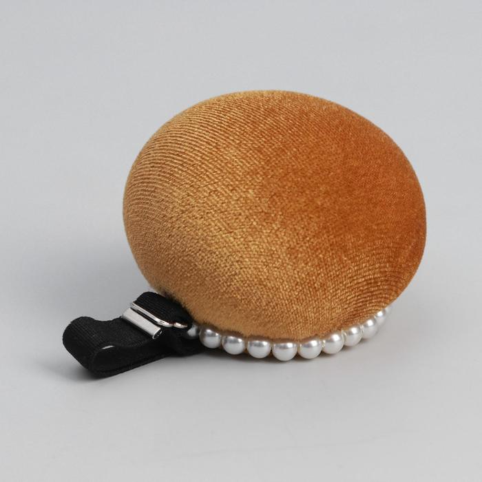 Игольница на браслете, d = 6,5 см, цвет бежево-золотой
Игольница на браслете, d = 6,5 см, цвет бежево-золотой