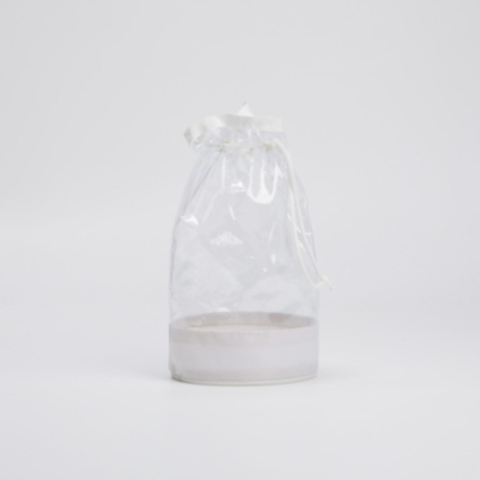 фото Косметичка на шнуре, цвет белый