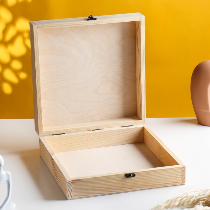 Подарочный ящик "Стандарт" с закрывающейся крышкой, 26х26х9 см
Подарочный ящик "Стандарт" с закрывающейся крышкой, 26х26х9 см