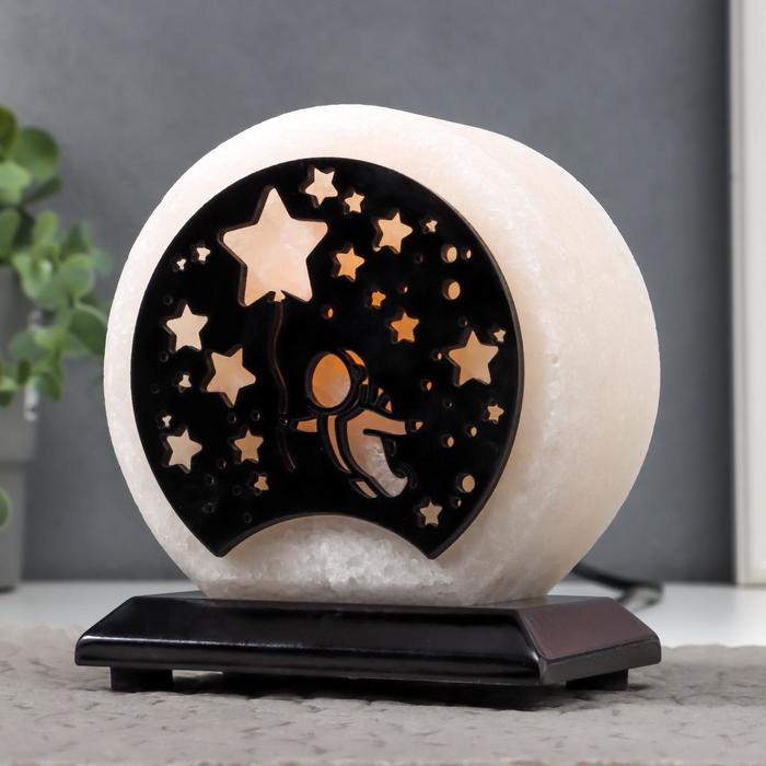 Соляной светильник "Космонавт и звезды" E14 15Вт диммер бел.соль 1,5-2 кг 13х8х15 см
Соляной светильник "Космонавт и звезды" E14 15Вт диммер бел.соль 1,5-2 кг 13х8х15 см