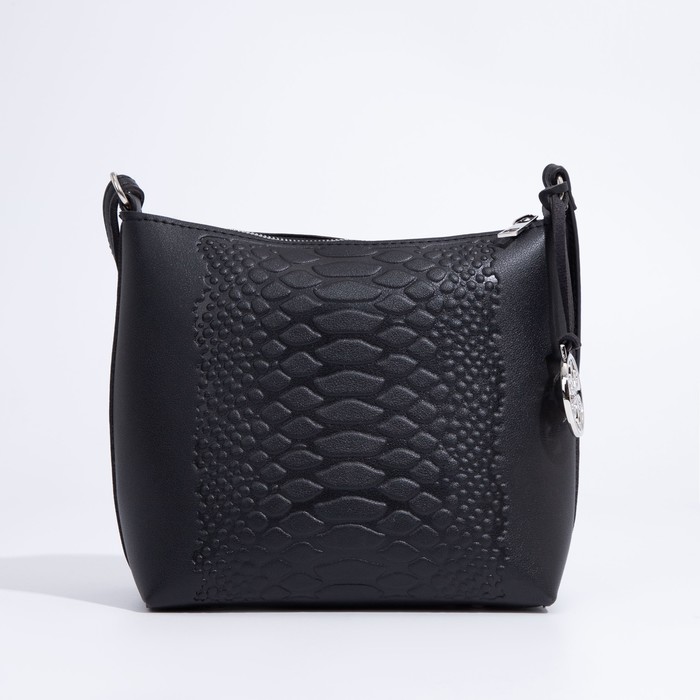 Кросс-боди, отдел на молнии, наружный карман, цвет чёрный
Кросс-боди, отдел на молнии, наружный карман, цвет чёрный