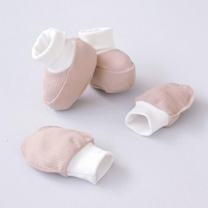 Комплект: варежки анти-царапки и пинетки, цвет капучино
Комплект: варежки анти-царапки и пинетки, цвет капучино