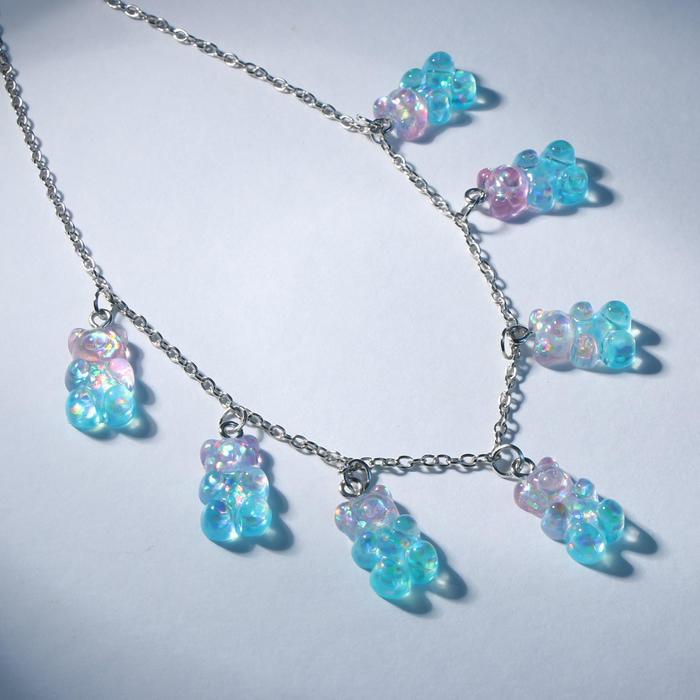 Колье "Мармеладные мишки" на тонкой цепочке, цвет радужно-бирюзовый в серебре, 35см
Колье "Мармеладные мишки" на тонкой цепочке, цвет радужно-бирюзовый в серебре, 35см