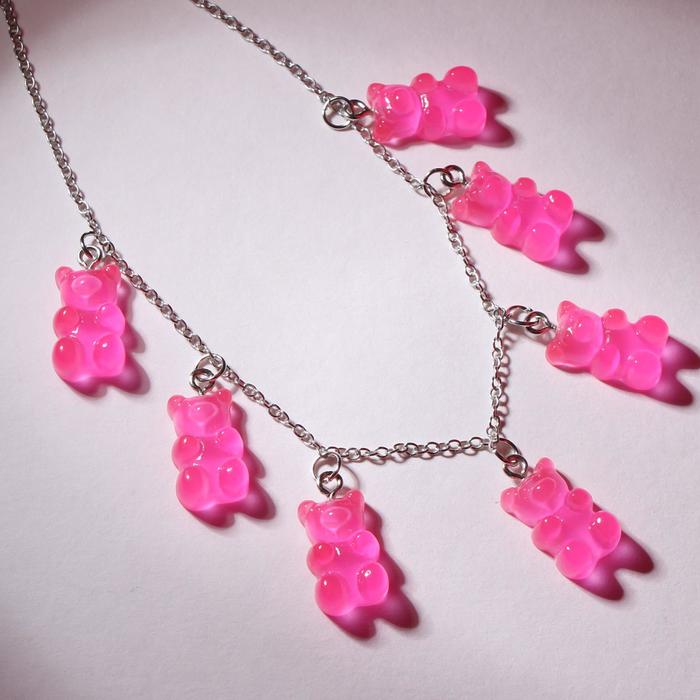 Колье "Мармеладные мишки" на тонкой цепочке, цвет матово-розовый в серебре, 35см
Колье "Мармеладные мишки" на тонкой цепочке, цвет матово-розовый в серебре, 35см