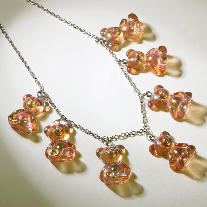 Колье "Мармеладные мишки" на тонкой цепочке, цвет радужно-коричневый в серебре, 35см 
Колье "Мармеладные мишки" на тонкой цепочке, цвет радужно-коричневый в серебре, 35см