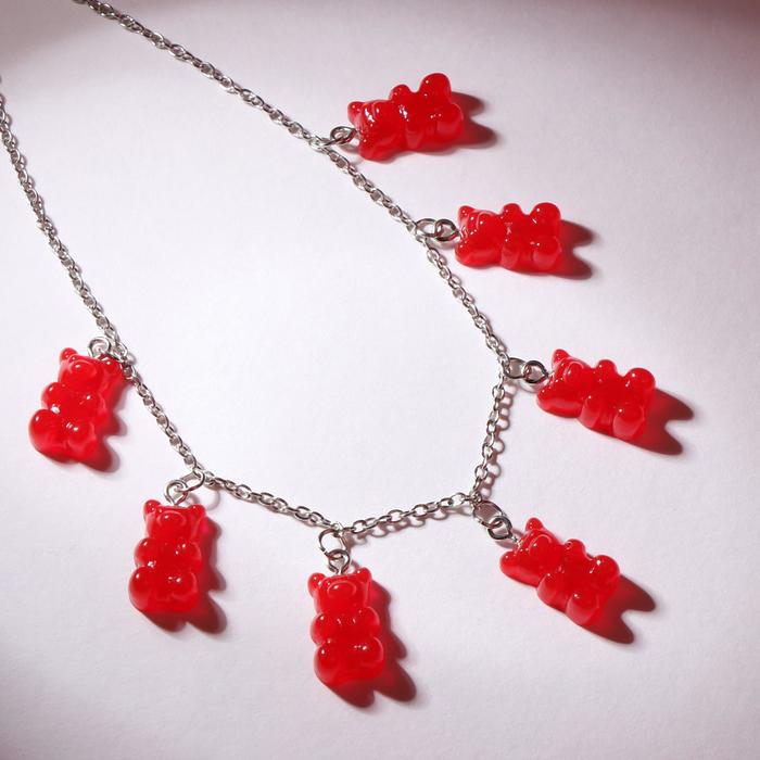Колье "Мармеладные мишки" на тонкой цепочке, цвет матово-красный в серебре, 35см
Колье "Мармеладные мишки" на тонкой цепочке, цвет матово-красный в серебре, 35см