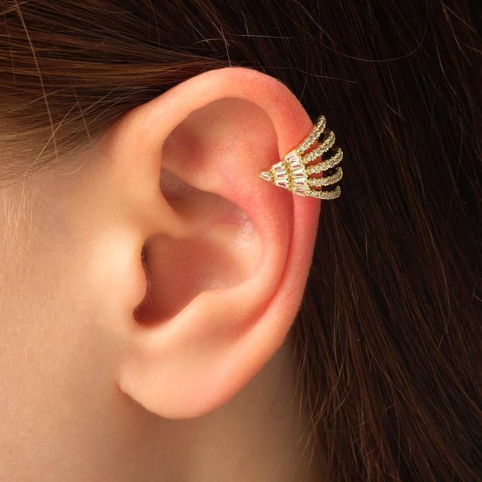 Серьга "Кафф" яркая классика, веер, цвет белый в золоте
Серьга "Кафф" яркая классика, веер, цвет белый в золоте