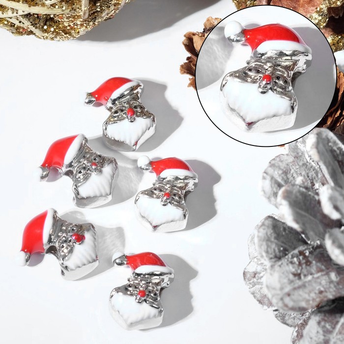 Талисман новогодний "Дед Мороз" пушистая борода, цвет красно-белый в серебре
Талисман новогодний "Дед Мороз" пушистая борода, цвет красно-белый в серебре