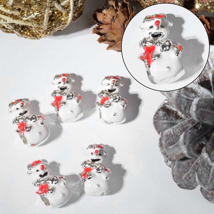 Талисман новогодний "Снеговик" карамельный, цвет красно-белый в серебре
Талисман новогодний "Снеговик" карамельный, цвет красно-белый в серебре