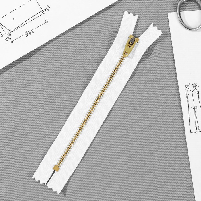 Молния джинсовая, №1, неразъёмная, 14 см, цвет белый/латунь
Молния джинсовая, №1, неразъёмная, 14 см, цвет белый/латунь