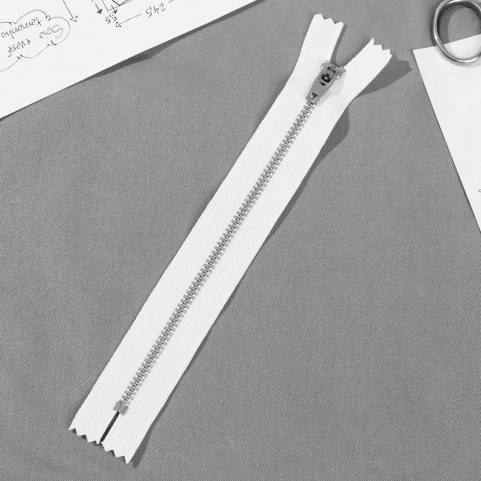 Молния джинсовая, №1, неразъёмная, 18 см, цвет белый/никель
Молния джинсовая, №1, неразъёмная, 18 см, цвет белый/никель