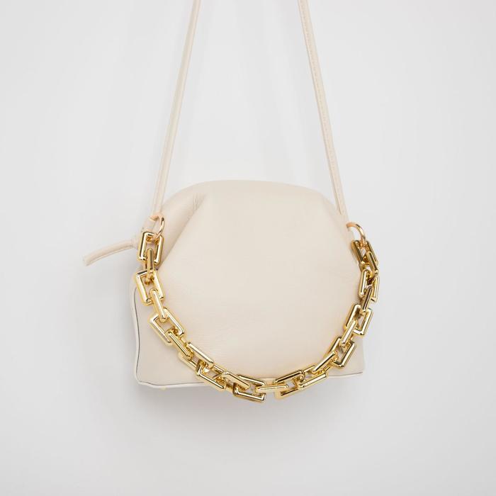 Кросс-боди, отдел на фермуаре, длинный ремень, цвет белый
Кросс-боди, отдел на фермуаре, длинный ремень, цвет белый