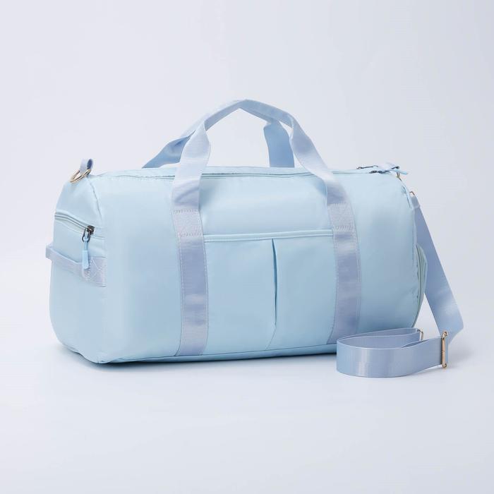Сумка спортивная, отдел на молнии, 3 наружных кармана, отдел для обуви, крепление на чемодан, длинный ремень, цвет голубой 
Сумка спортивная, отдел на молнии, 3 наружных кармана, отдел для обуви, крепление на чемодан, длинный ремень, цвет голубой