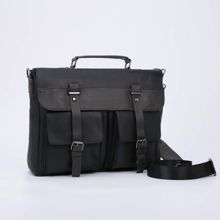 Сумка деловая на молнии, 5 наружных карманов, длинный ремень, цвет чёрный/коричневый
Сумка деловая на молнии, 5 наружных карманов, длинный ремень, цвет чёрный/коричневый