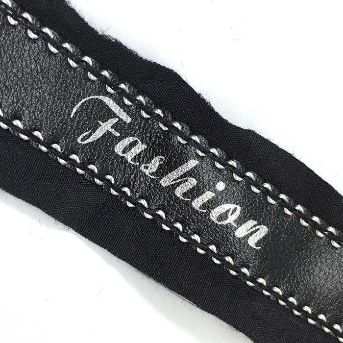 Лампасы №138 надпись Fashion, размер 2,5 см 1 метр, цвет чёрный под кожу, белый строчки 
Лампасы №138 надпись Fashion, размер 2,5 см 1 метр, цвет чёрный под кожу, белый строчки