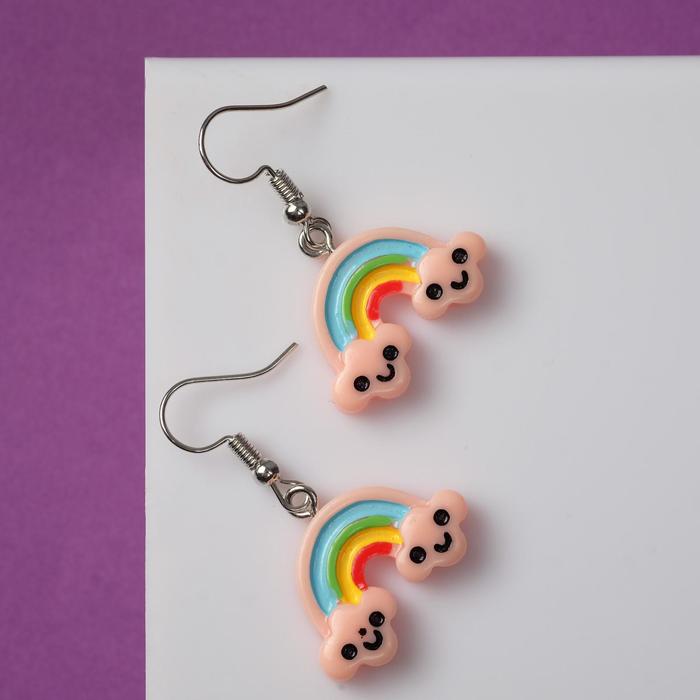 Серьги ассорти "Вкусняшки" улыбчивая радуга, цвет бледно-розовый в серебре
Серьги ассорти "Вкусняшки" улыбчивая радуга, цвет бледно-розовый в серебре