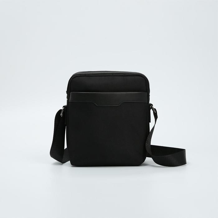 Сумка мужская, отдел на молнии, 2 наружных карман, цвет чёрный
Сумка мужская, отдел на молнии, 2 наружных карман, цвет чёрный