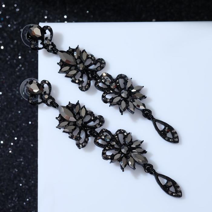 Серьги висячие со стразами "Ажур" цветочки, цвет чёрный
Серьги висячие со стразами "Ажур" цветочки, цвет чёрный