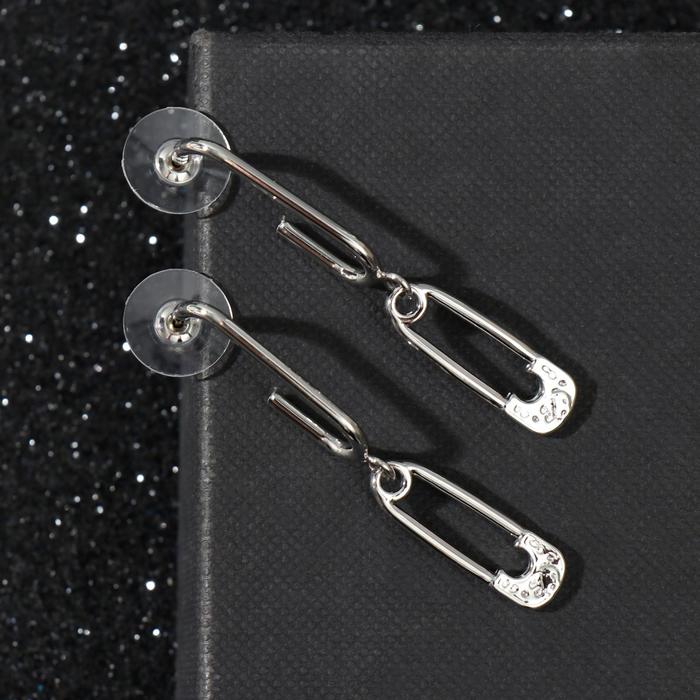 Серьги металл "Блеск" две булавки, цвет серебро
Серьги металл "Блеск" две булавки, цвет серебро