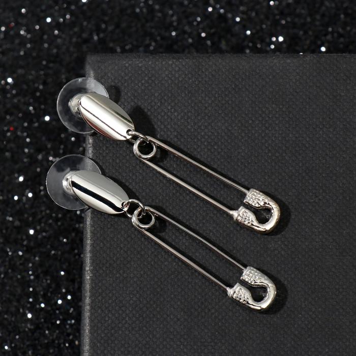 Серьги металл "Блеск" булавка с овалом, цвет серебро
Серьги металл "Блеск" булавка с овалом, цвет серебро