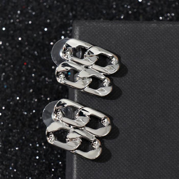 Серьги металл "Блеск" два широких звена, цвет серебро
Серьги металл "Блеск" два широких звена, цвет серебро