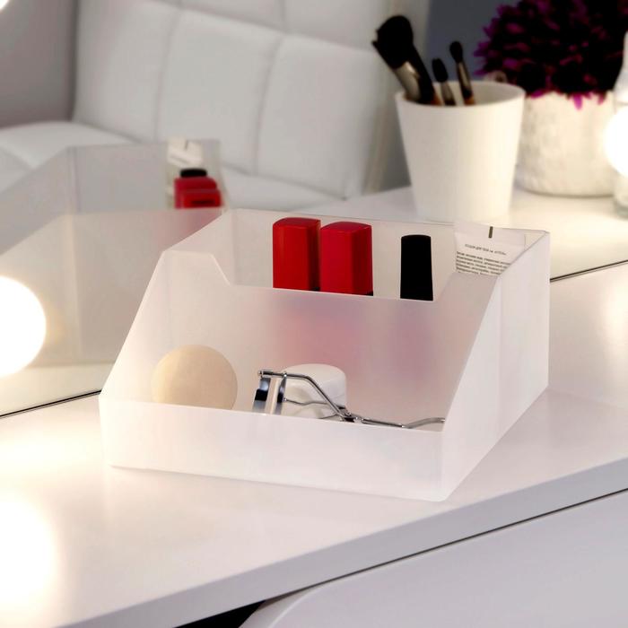 Органайзер для хранения маникюрных/косметических принадлежностей, 2 секции, 16,7 × 16,7 × 8 см, цвет белый
Органайзер для хранения маникюрных/косметических принадлежностей, 2 секции, 16,7 × 16,7 × 8 см, цвет белый