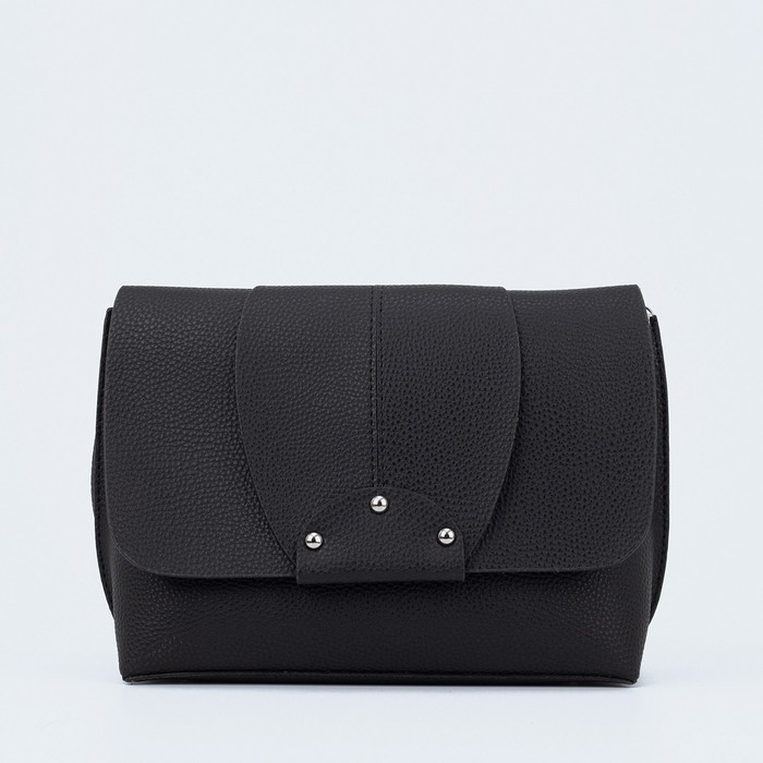 Сумка-мессенджер на клапане, наружный карман, длинный ремень, цвет чёрный
Сумка-мессенджер на клапане, наружный карман, длинный ремень, цвет чёрный