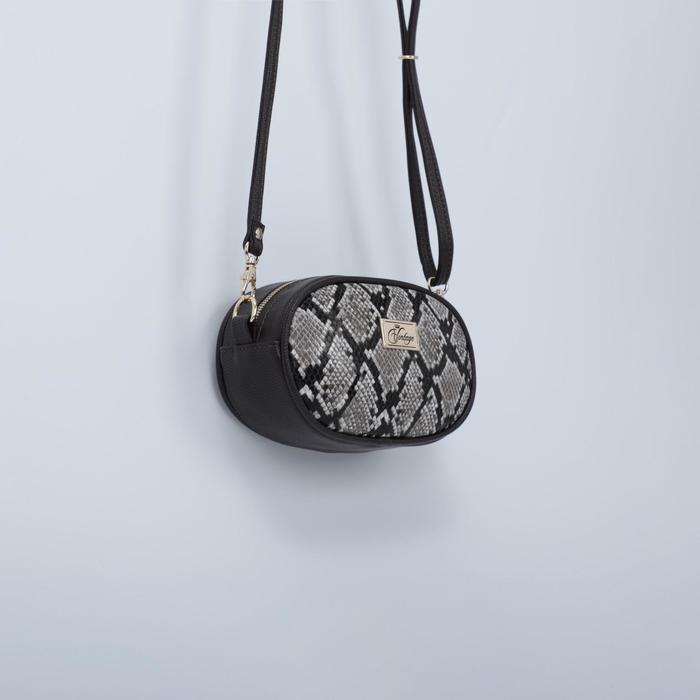 Сумка поясная, отдел на молнии, анималистичный принт, цвет коричневый
Сумка поясная, отдел на молнии, анималистичный принт, цвет коричневый