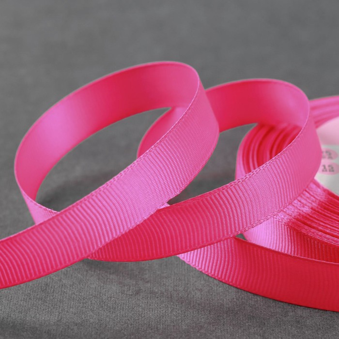 Лента репсовая, 15 мм, 23 ± 1 м, цвет ярко-розовый №159
Лента репсовая, 15 мм, 23 ± 1 м, цвет ярко-розовый №159