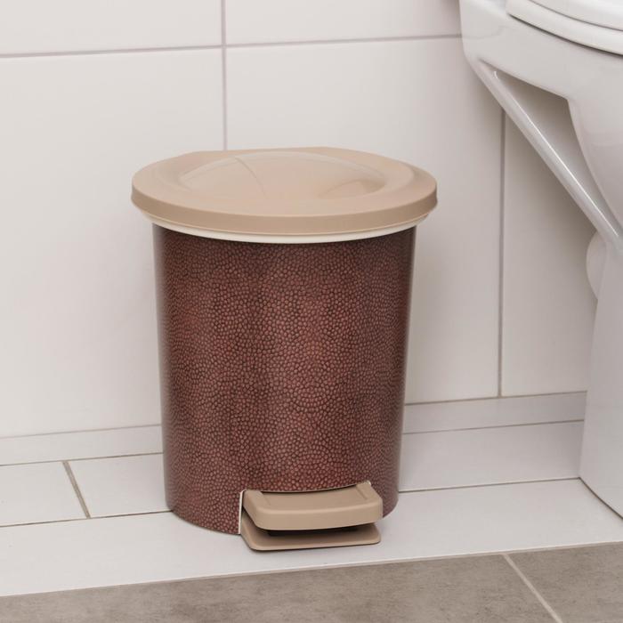 Контейнер для мусора с педалью «Декор.Кожа», 6 л
Контейнер для мусора с педалью «Декор.Кожа», 6 л