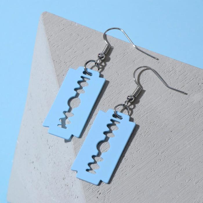 Серьги металл "Лезвие", цвет светло-голубой
Серьги металл "Лезвие", цвет светло-голубой