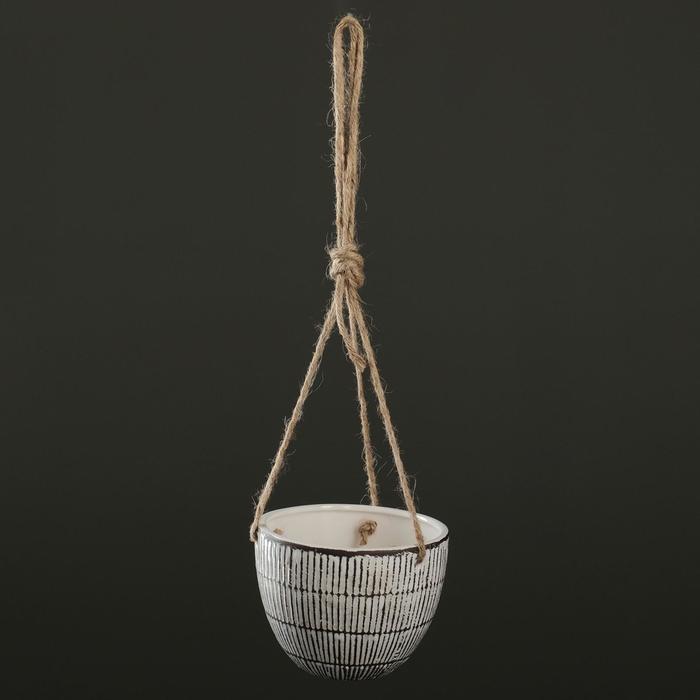 Кашпо подвесное белое 13*13*10 см 
Кашпо подвесное белое 13*13*10 см