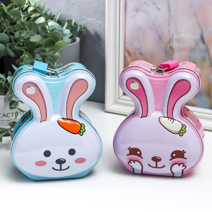 Копилка металл с замочком "Зайка с морковкой" МИКС 14,8х8х12,3 см 
Копилка металл с замочком "Зайка с морковкой" МИКС 14,8х8х12,3 см