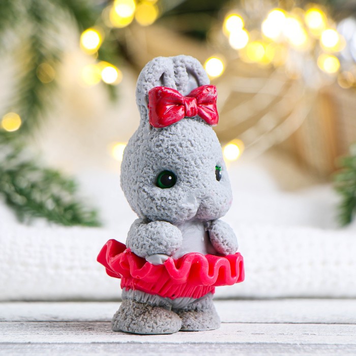 Фигурное мыло "Зайка девочка" серая, 4х4х8см
Фигурное мыло "Зайка девочка" серая, 4х4х8см