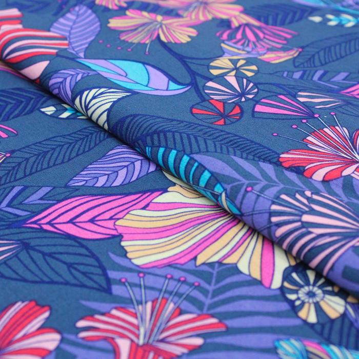 Ткань сорочечная ширина 150 см, цвет тёмно-синий
Ткань сорочечная ширина 150 см, цвет тёмно-синий