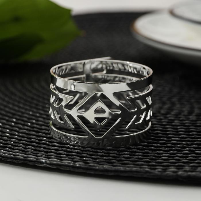 Кольцо для салфетки «Лента», 5,5×4,5×3 см, цвет серебристый
Кольцо для салфетки «Лента», 5,5×4,5×3 см, цвет серебристый