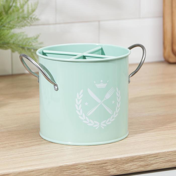 Подставка под столовые приборы Crown, 19×14,5×14 см, цвет зелёный
Подставка под столовые приборы Crown, 19×14,5×14 см, цвет зелёный