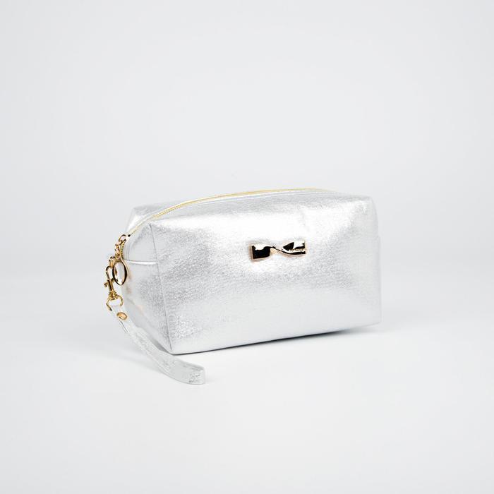 фото Косметичка дорожная, отдел на молнии, с ручкой, цвет белый, «бант»