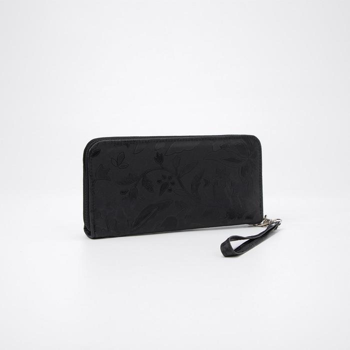 Кошелёк женский, 3 отдела молнии, наружный карман, цвет чёрный
Кошелёк женский, 3 отдела молнии, наружный карман, цвет чёрный