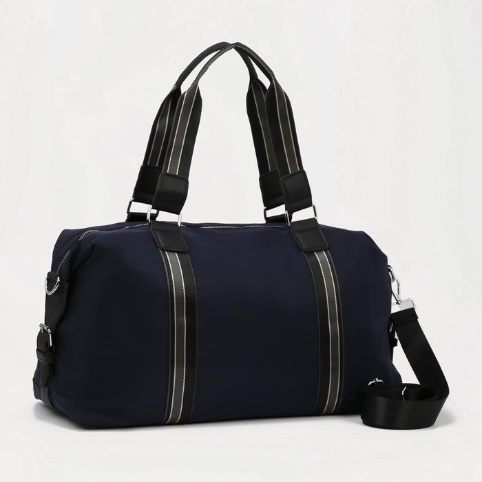 Сумка дорожная на молнии, наружный карман, длинный ремень, цвет синий
Сумка дорожная на молнии, наружный карман, длинный ремень, цвет синий