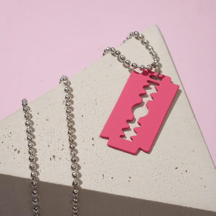 Кулон "Лезвие", цвет ярко-розовый в серебре, 48 см
Кулон "Лезвие", цвет ярко-розовый в серебре, 48 см