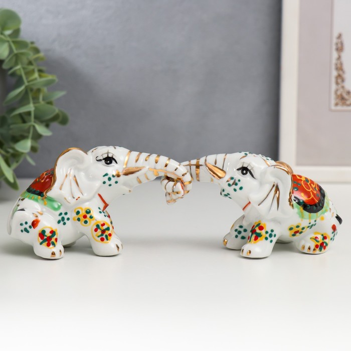 Нэцкэ керамика "Слоны белые с цветным" набор 2 шт 4,5х17х6,3 см
Нэцкэ керамика "Слоны белые с цветным" набор 2 шт 4,5х17х6,3 см