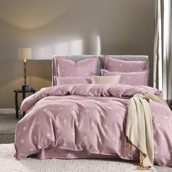 Постельное бельё евро «Тина», размер 230х250 см, 200х220 см, 50х70 см - 2 шт, 70х70 см - 2 шт
Постельное бельё евро «Тина», размер 230х250 см, 200х220 см, 50х70 см - 2 шт, 70х70 см - 2 шт